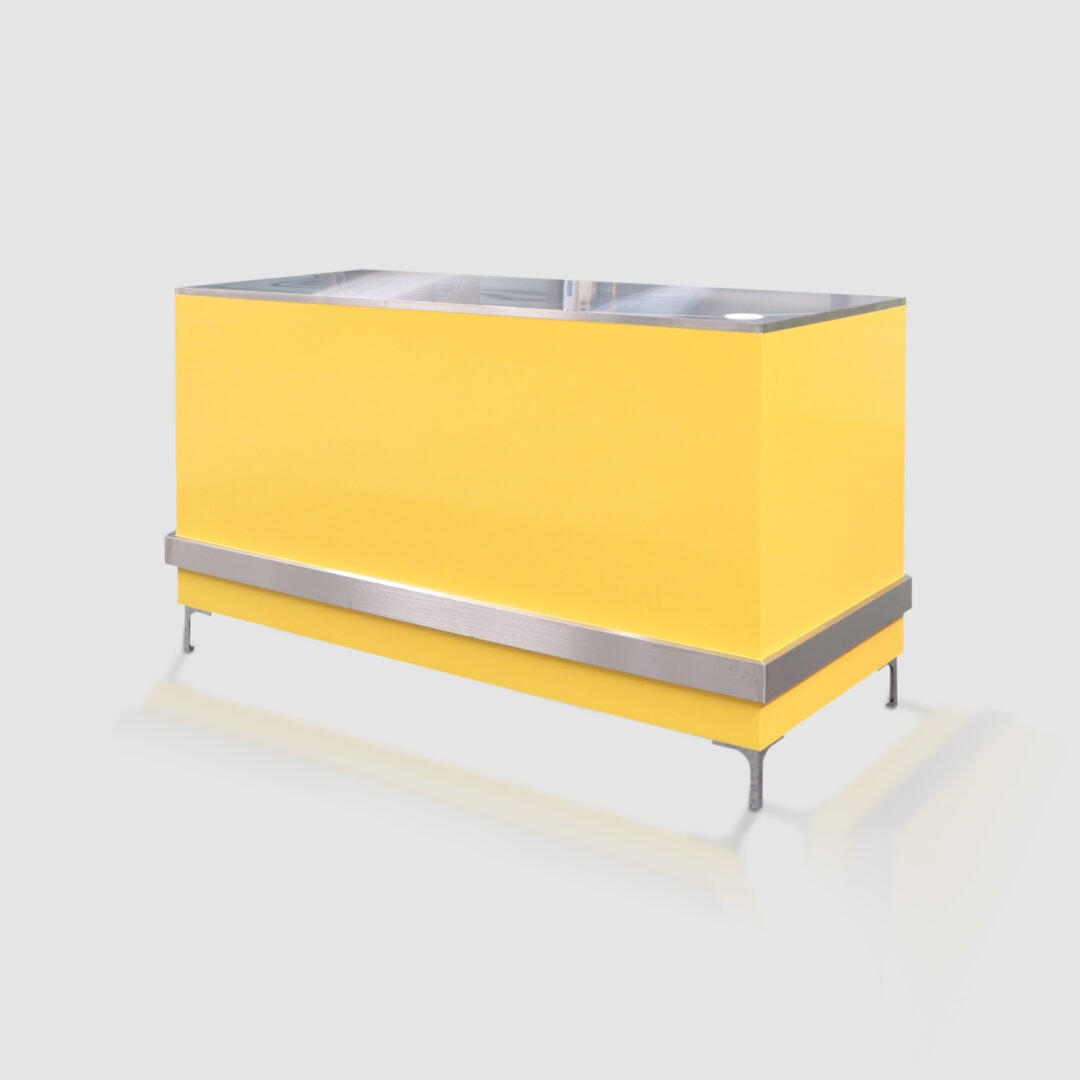 เคาน์เตอร์แคชเชียร์ สีเหลืองเงา มีขาโต๊ะกันน้ำ รุ่น CC-026
