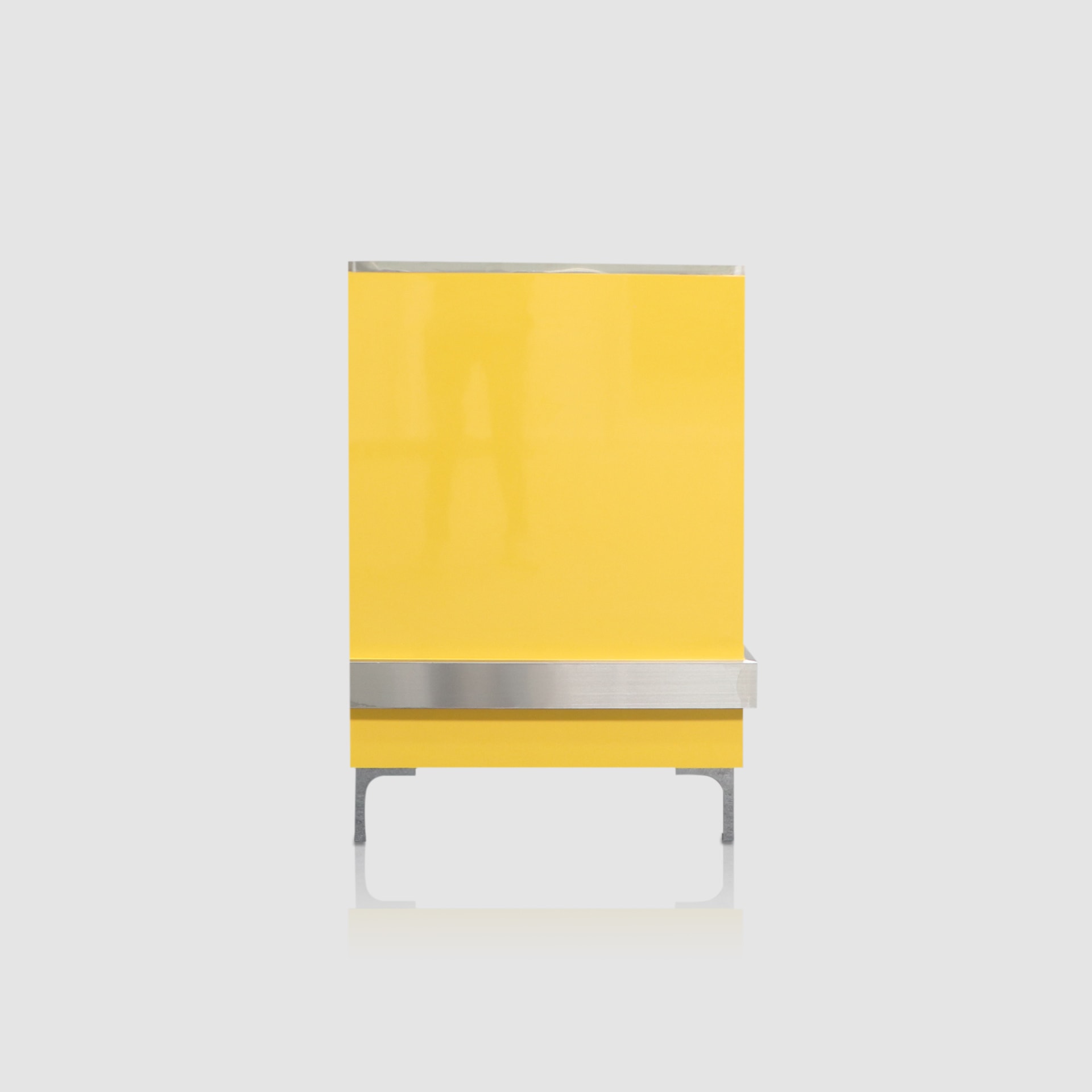 ด้านข้าง เคาน์เตอร์แคชเชียร์ สีเหลืองเงา มีขาโต๊ะกันน้ำ รุ่น CC-026