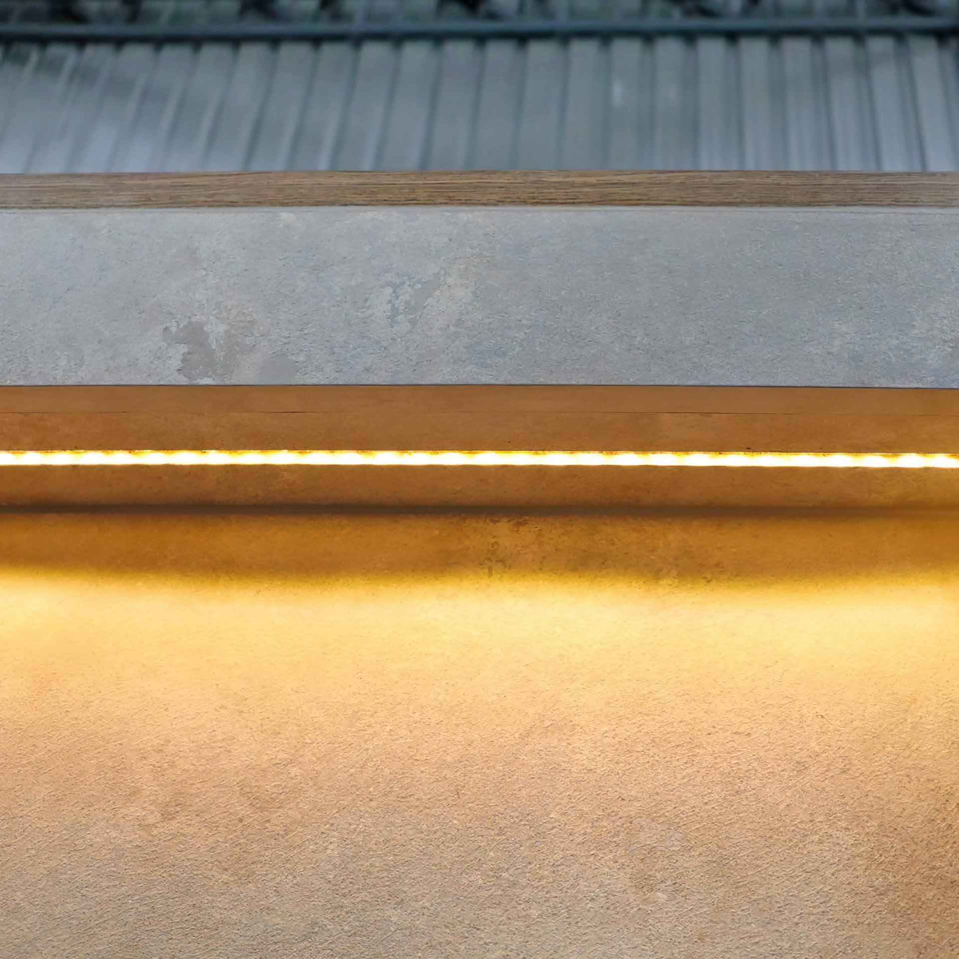 ไฟ LED สีวอร์มไลท์ เคาน์เตอร์กาแฟ ร้าน TIME Baking Home